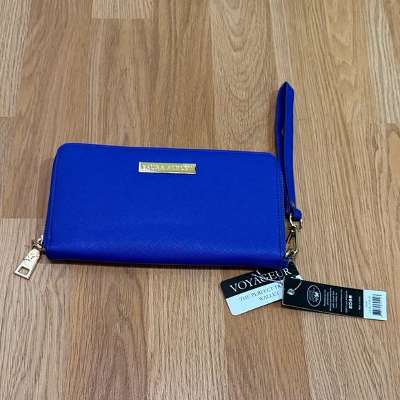 Laura Ashley Blue Wristlet Clutch - Picture 1 of 3
